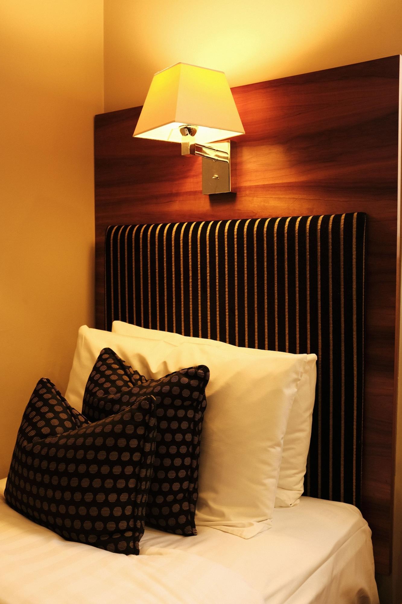 Best Western Garfield House Hotel Chryston Zewnętrze zdjęcie